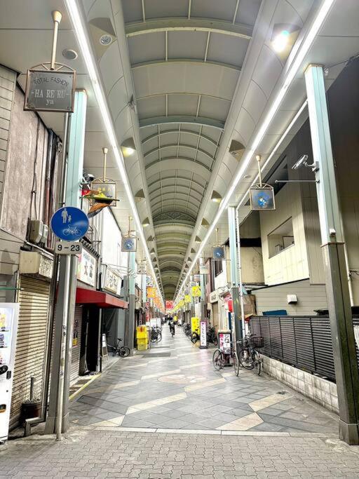 103号室花園町駅と萩之茶屋駅各2分ベット2台専用バスルーム付きアクセス抜群 * Osaka