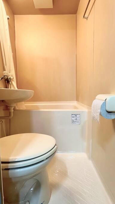 Apartment 103号室花園町駅と萩之茶屋駅各2分ベット2台専用バスルーム付きアクセス抜群 Osaka